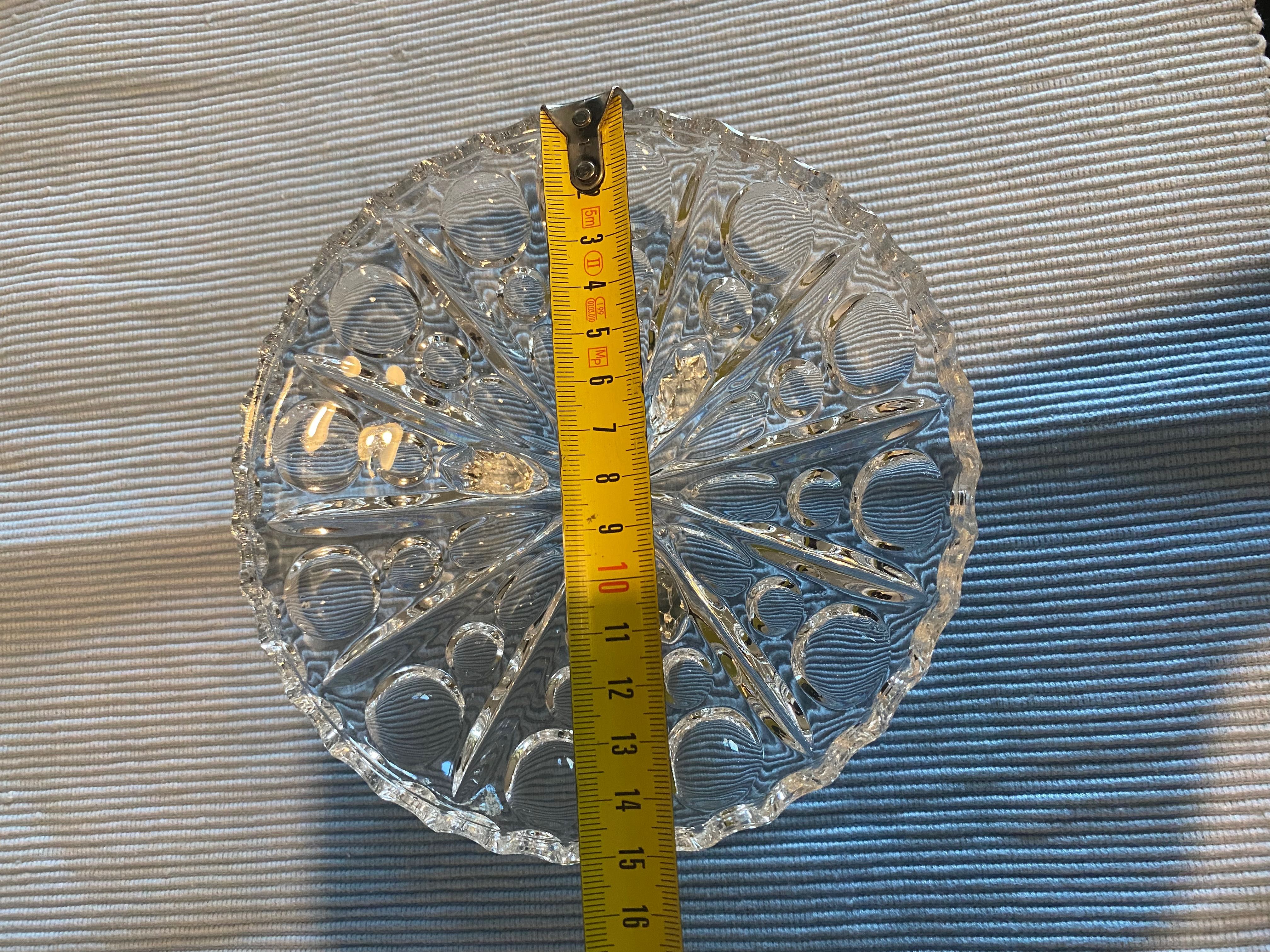 Taça decorativa em vidro