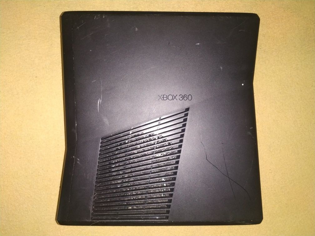 Xbox 360 E slimka