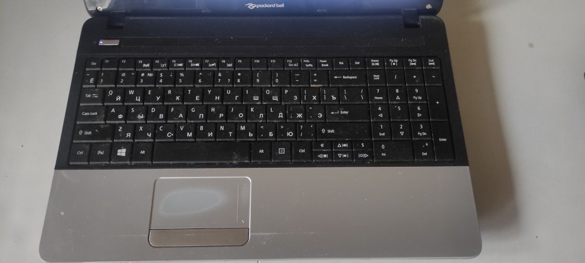 Packard bell i3-3110m, 4gb, hdd 750 gb