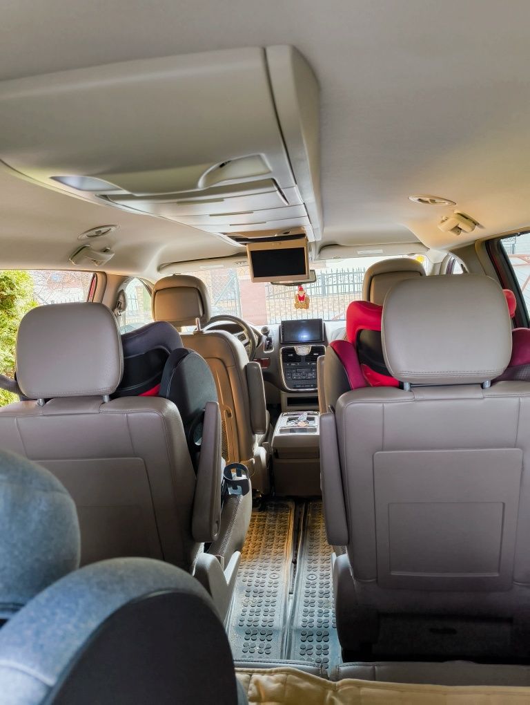 Chrysler Town & Country