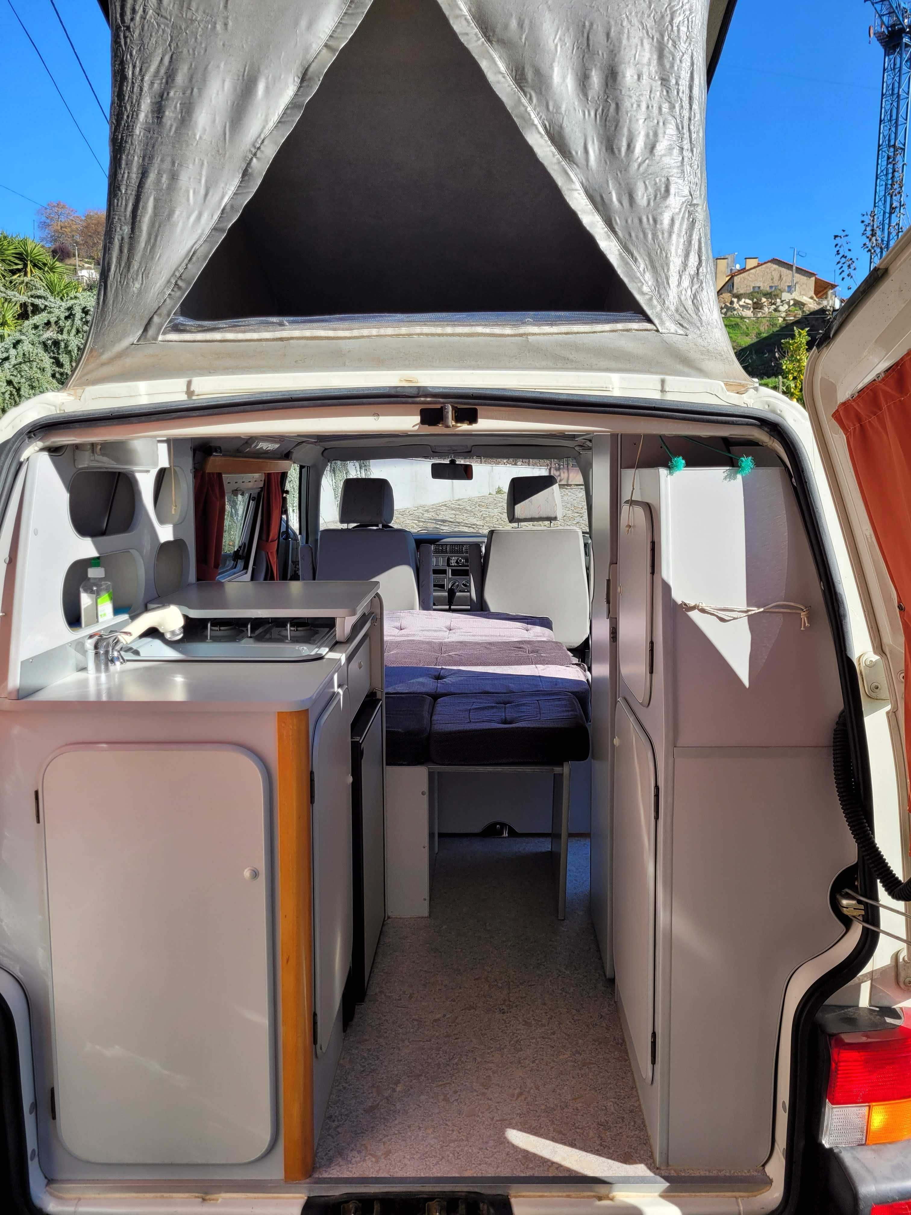 Autocaravana VW T4 2.5L TDI, 88cv, ano 2002, com 205000 Km