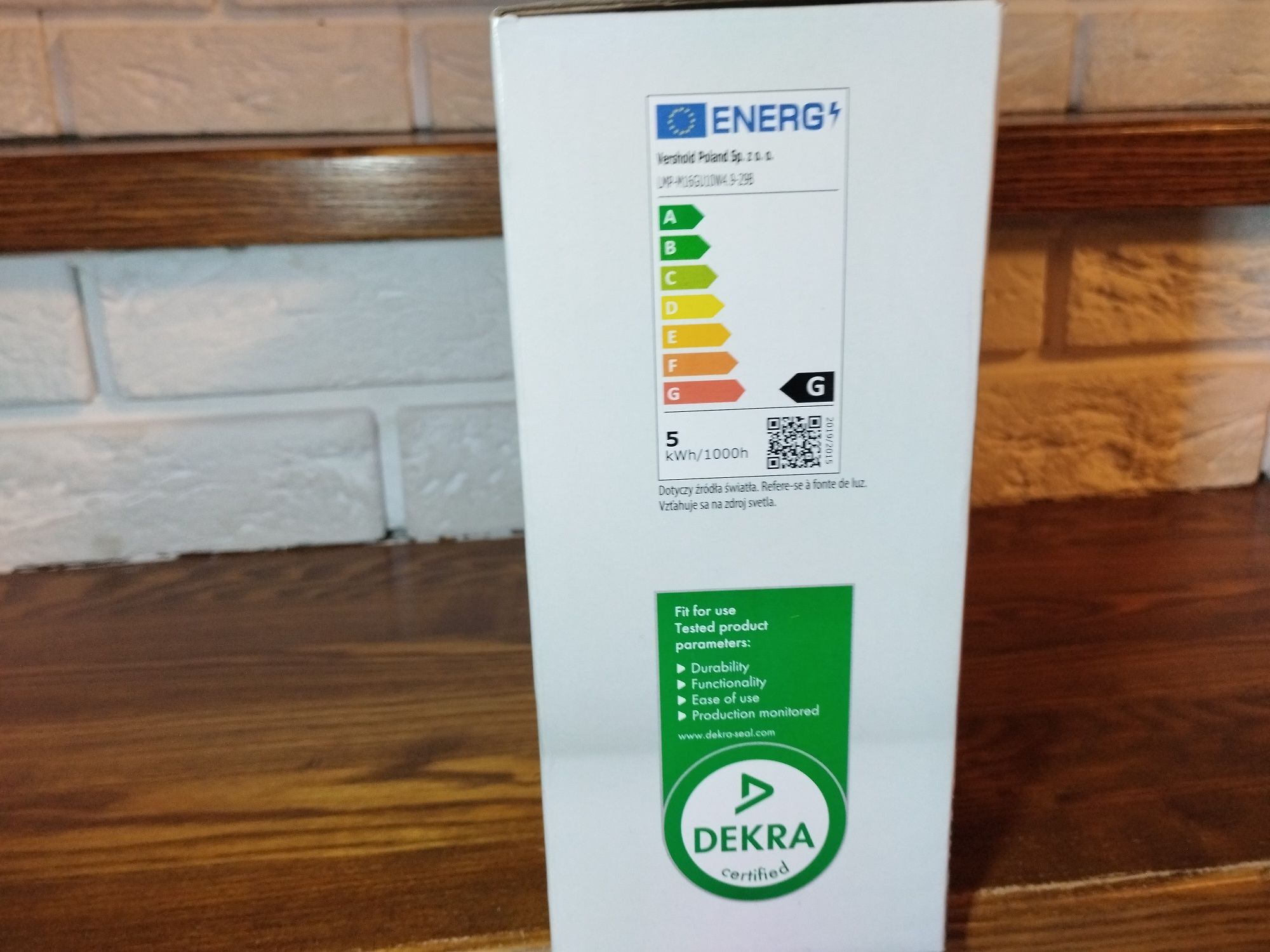 Potrójna Lampa sufitowa z żarówkami LED. 345 lumenów.