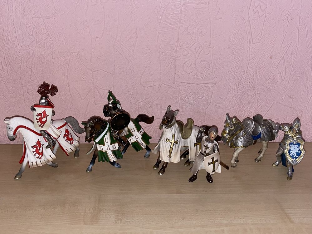 Колекційні фігурки Schleich Шляйх Лицарі Динозаври