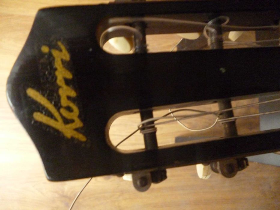 Dobra markowa gitara Niemiecka Korri