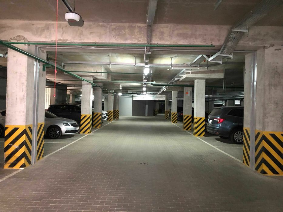 Паркомісце в жк Русанівська гавань