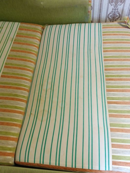 Продам розкладний диван