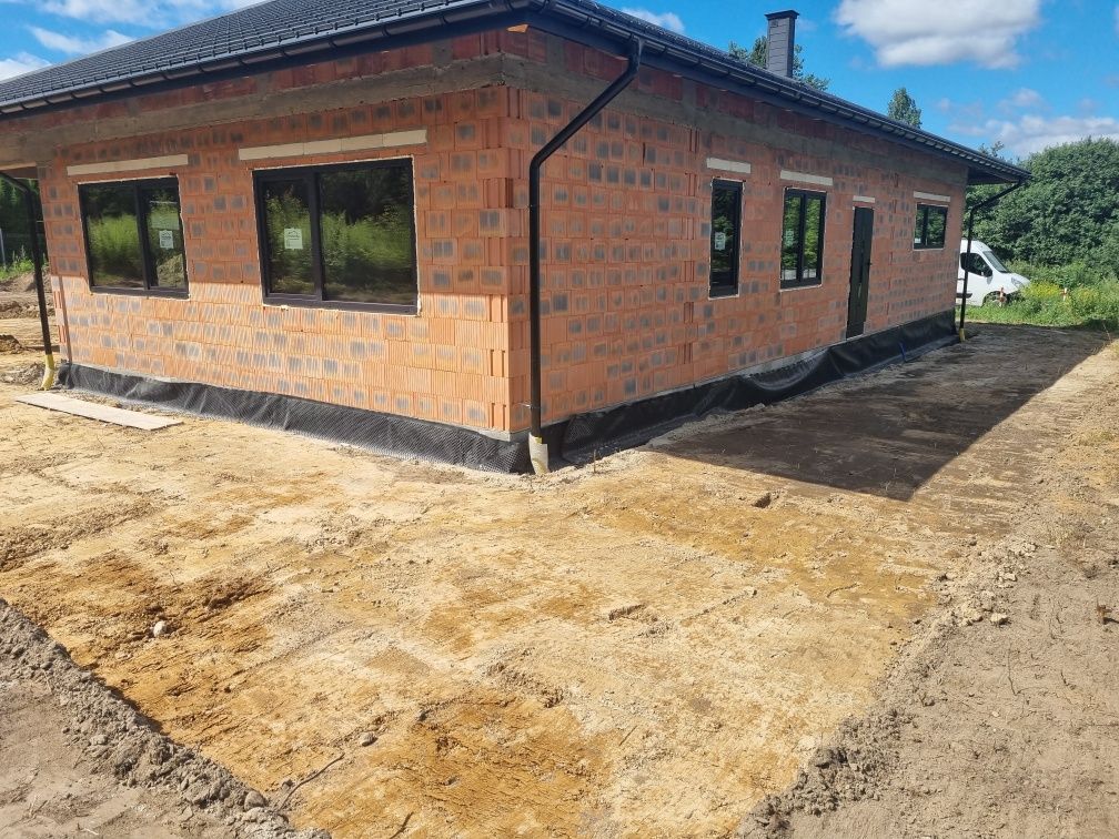 Budowa domów, usługi budowlane