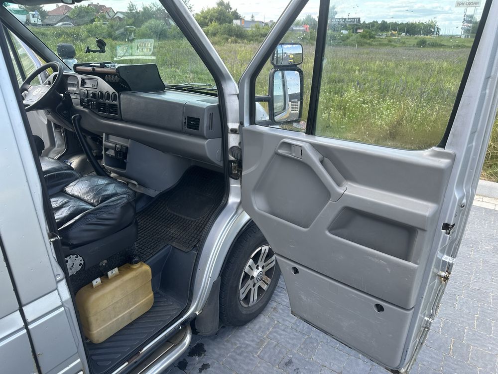 Volkswagen LT 35 2.5 TDI бус пасажир 2006 maxi база 8+1 ліжко