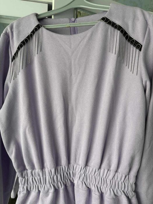 Красиве та стильне плаття на дівчинку