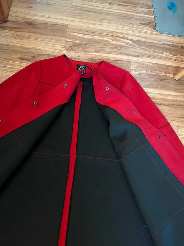 Czerwony płaszcz zamszowy primark rozmiar l/xl