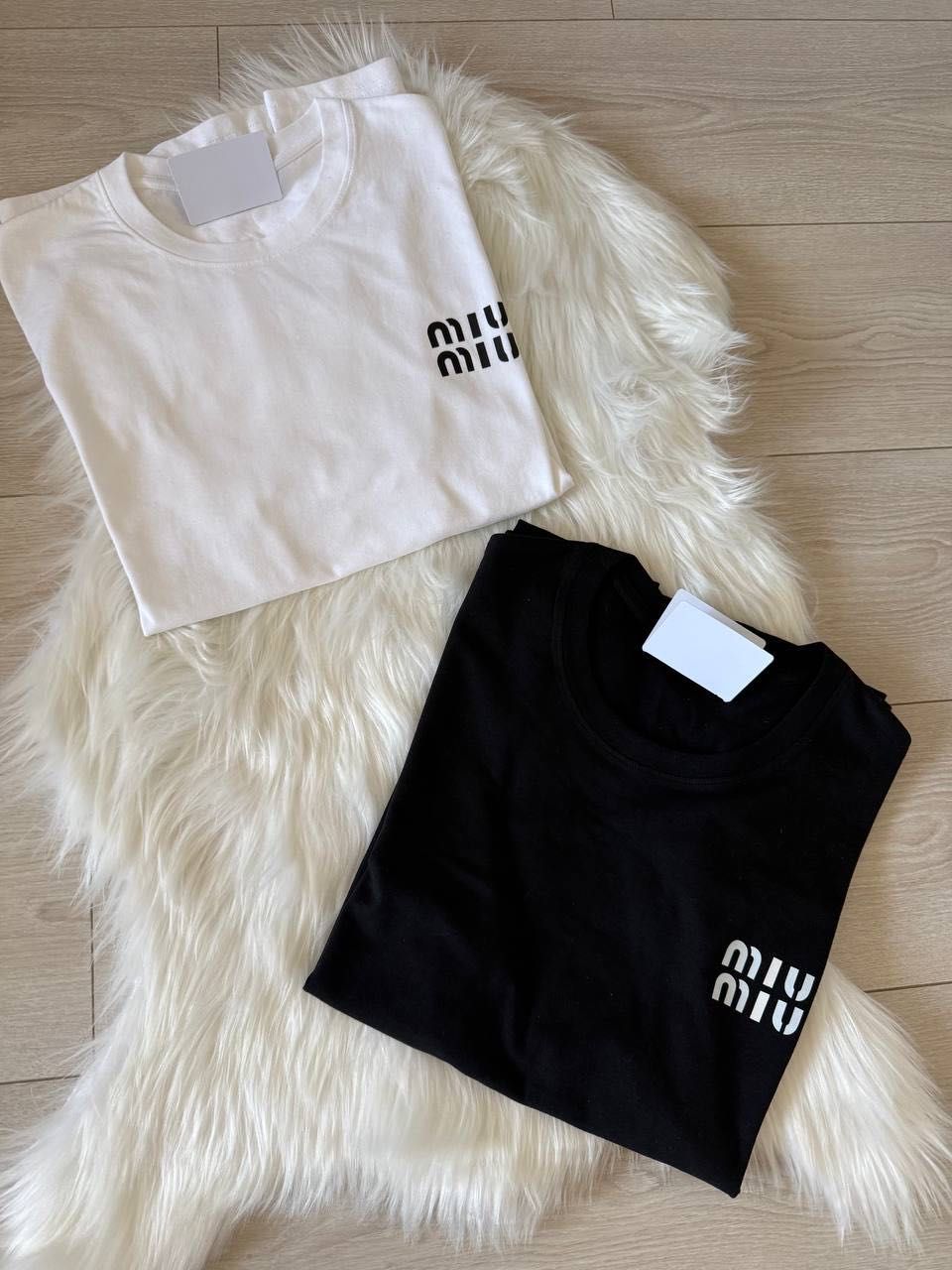 Женская футболка miu miu