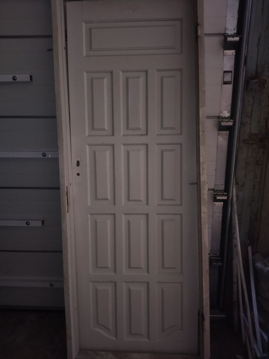 Продам двери дубовые