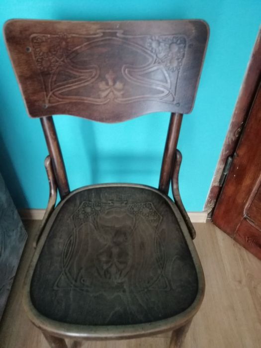 Zabytkowe krzesło