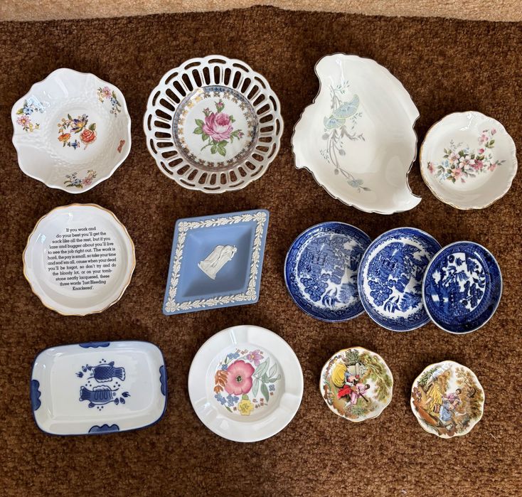 Англійська порцеляна Aynsley та ін. Мініатюри вази шкатулки тарілочки