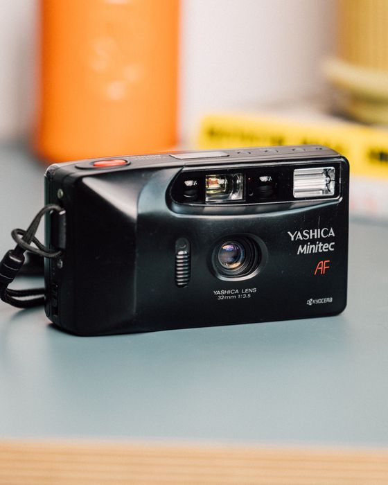 Yashica Minitec AF – niezawodny analog z jasnym obiektywem