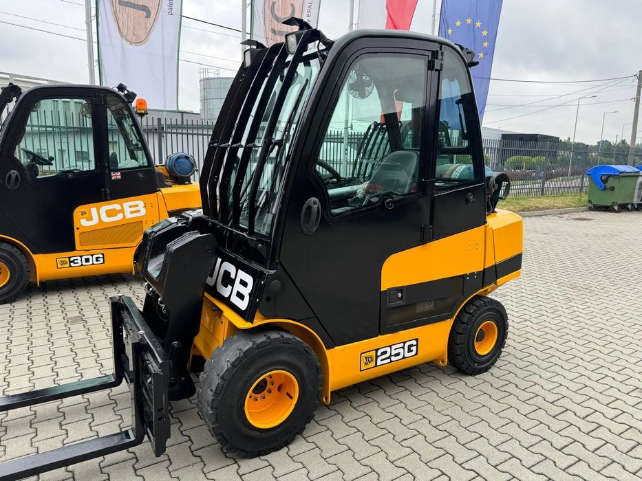 JCB TLT 25 G // Manitou ładowarka teleskopowa / teleskop/  Przesuw boczny // Duży wybór wózków widłowych