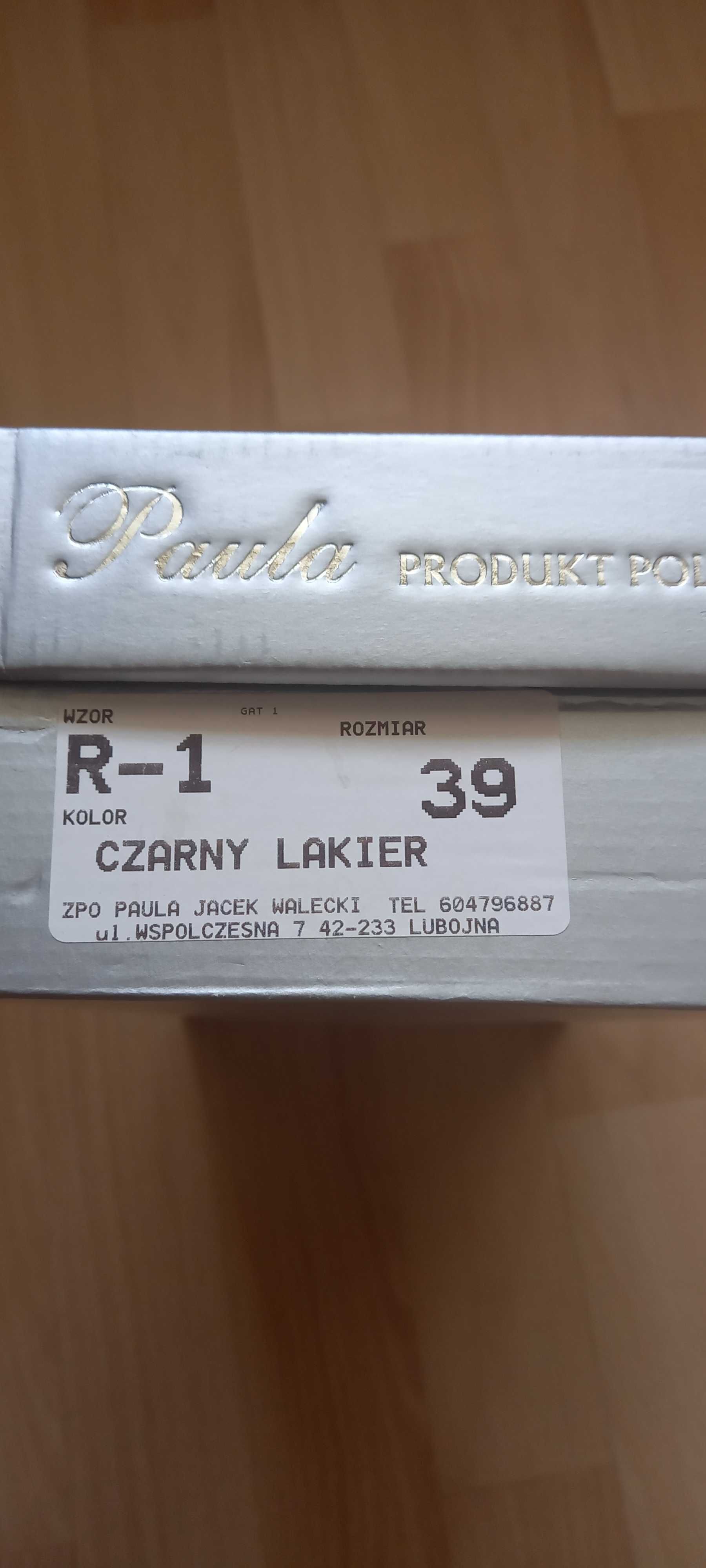 Lakierowane czółenka