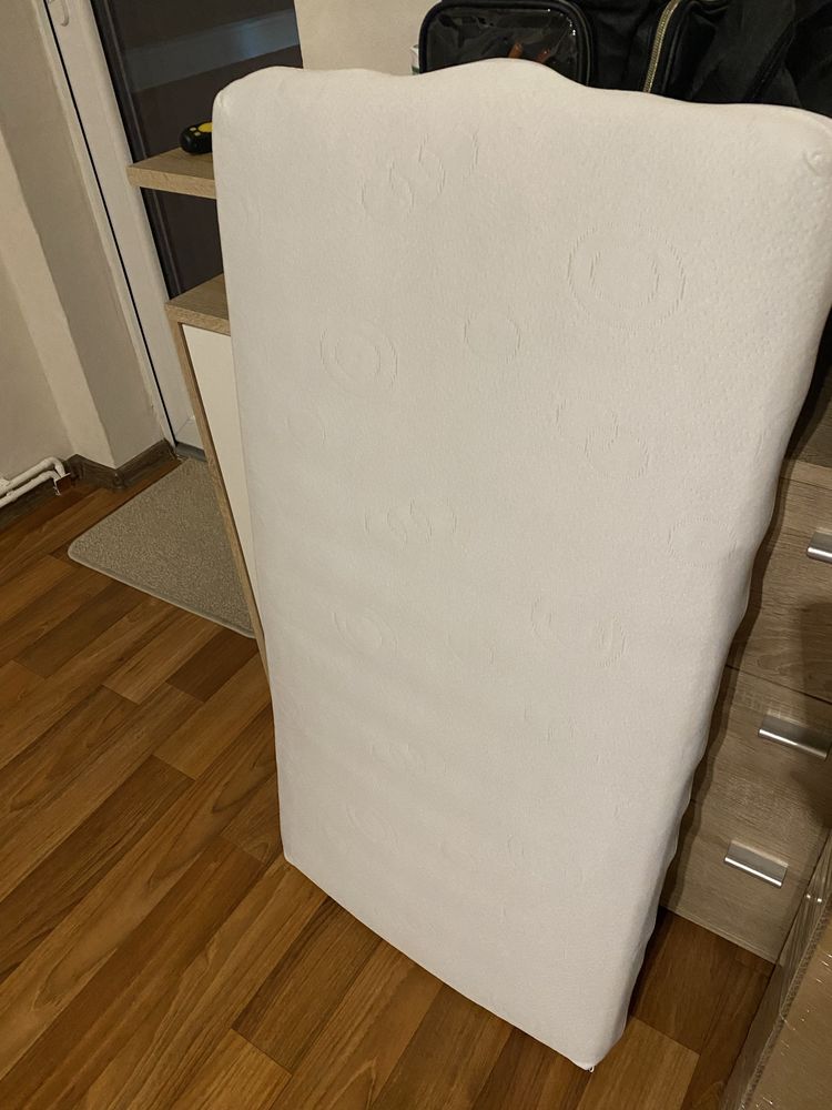Sprzedam czysciutki materac do lozeczka 100x50cm