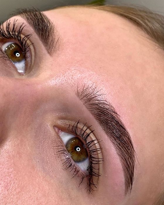 Брови/Окрашивание и ламинирование бровей