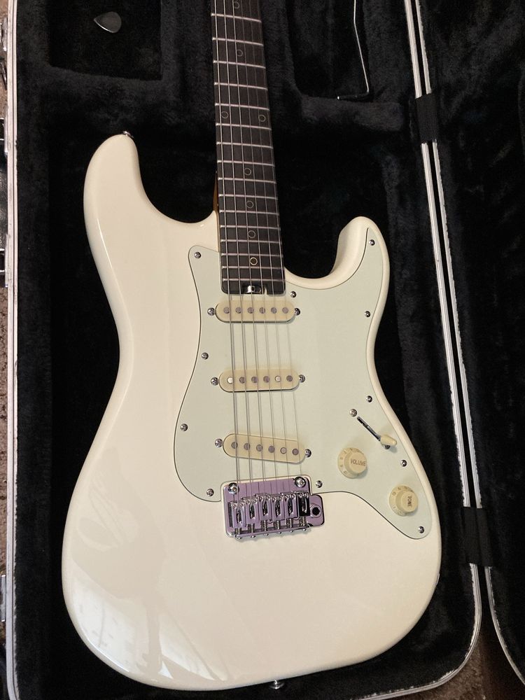Schecter Nick Johnston traditional stratocaster diamond series gitara