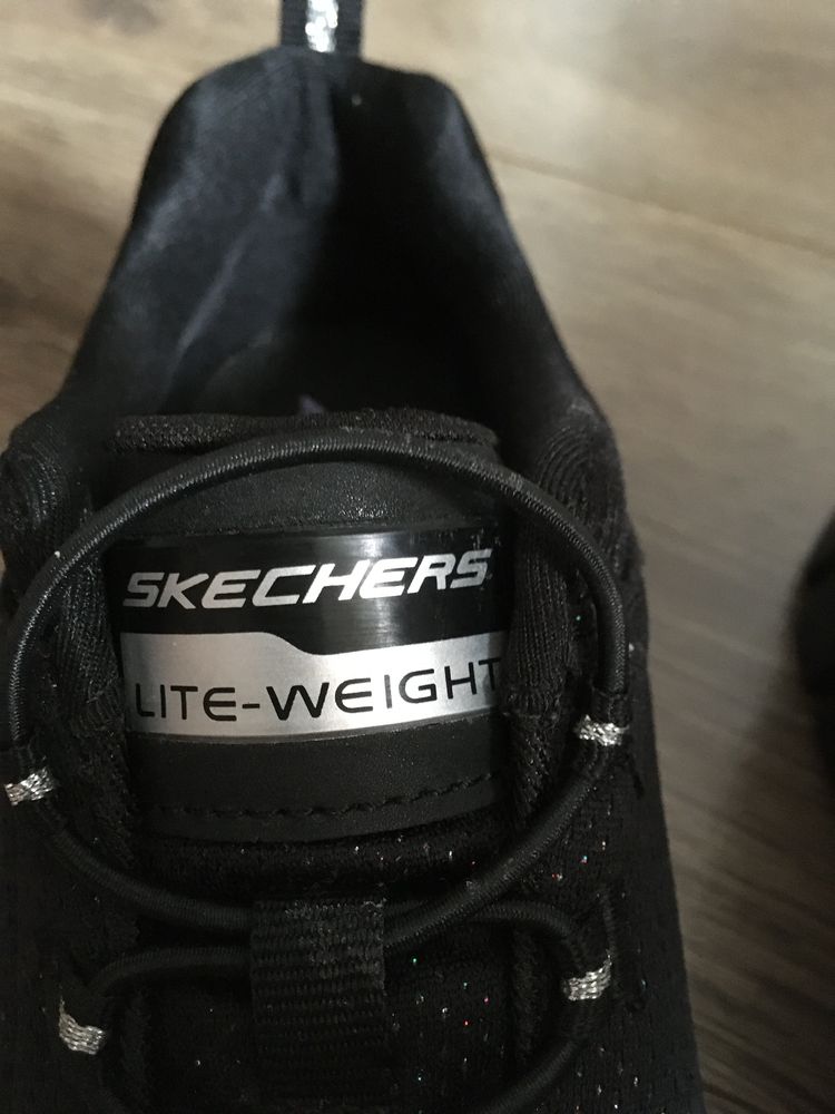 Кросівки Sketchers