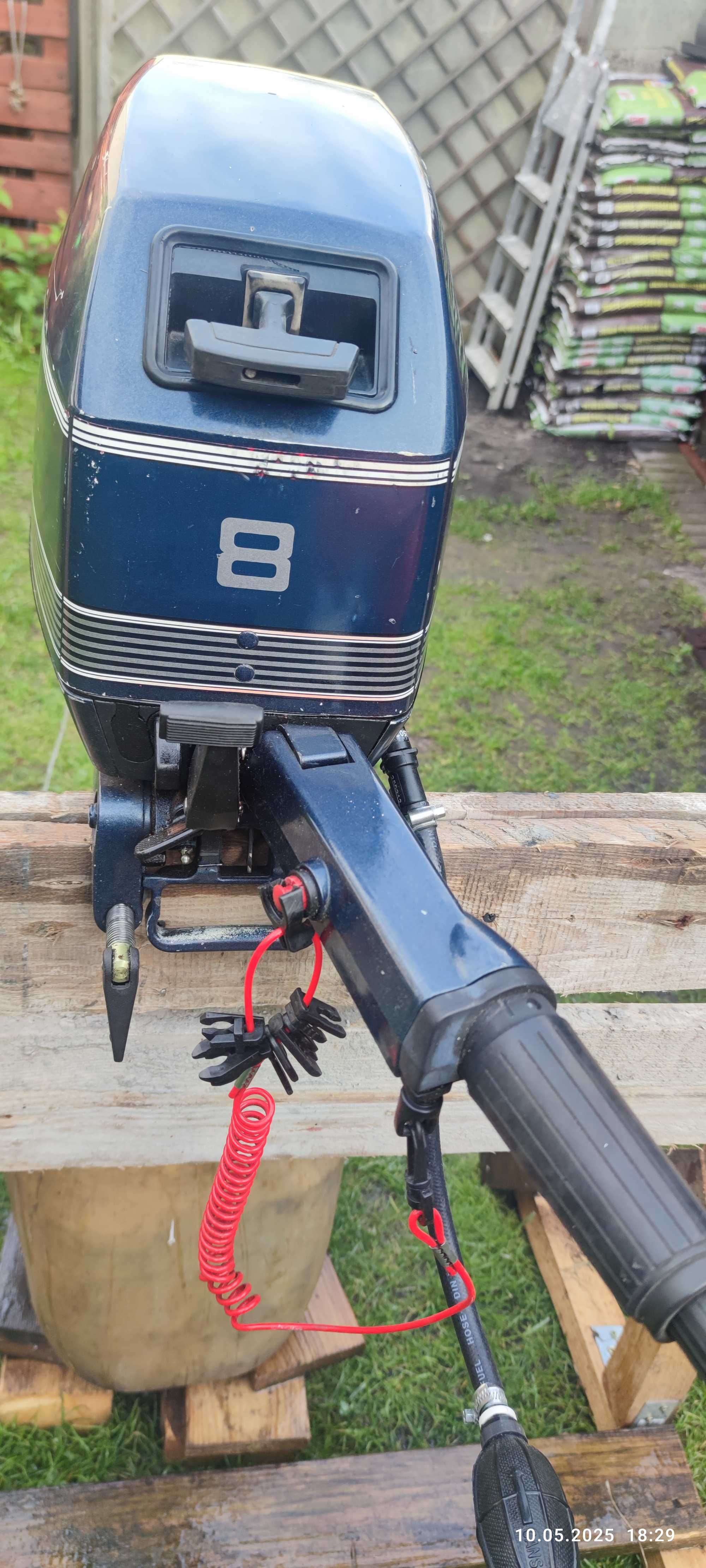 Silnik zaburtowy EVINRUDE 8 HP dwutakt