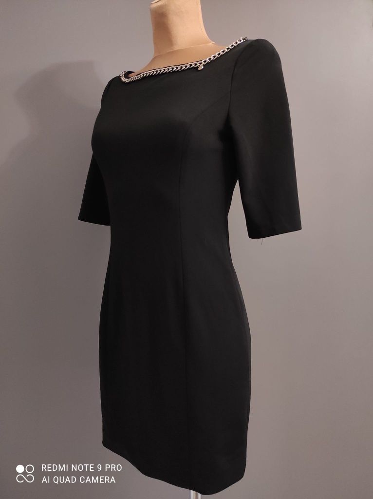 Czarna sukienka Elisabetta Franchi per Celyn-B, ozobony łańcuch, XS S