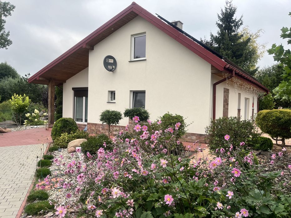 Dom z przepiekną działką ze stawem w Milejowie !