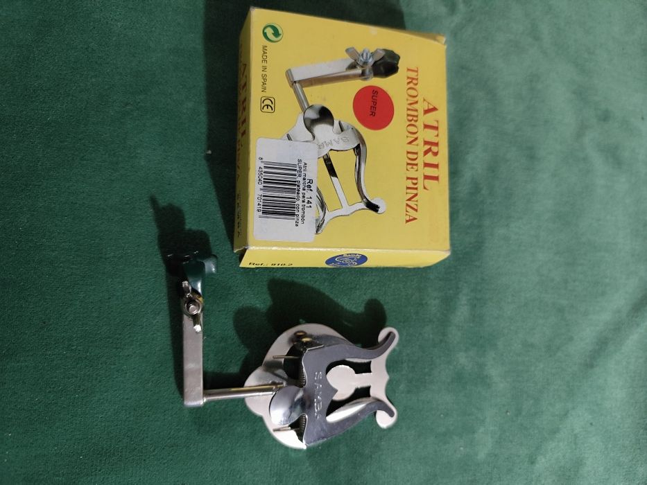 Lirka do puzonu/trąbki na czarę.