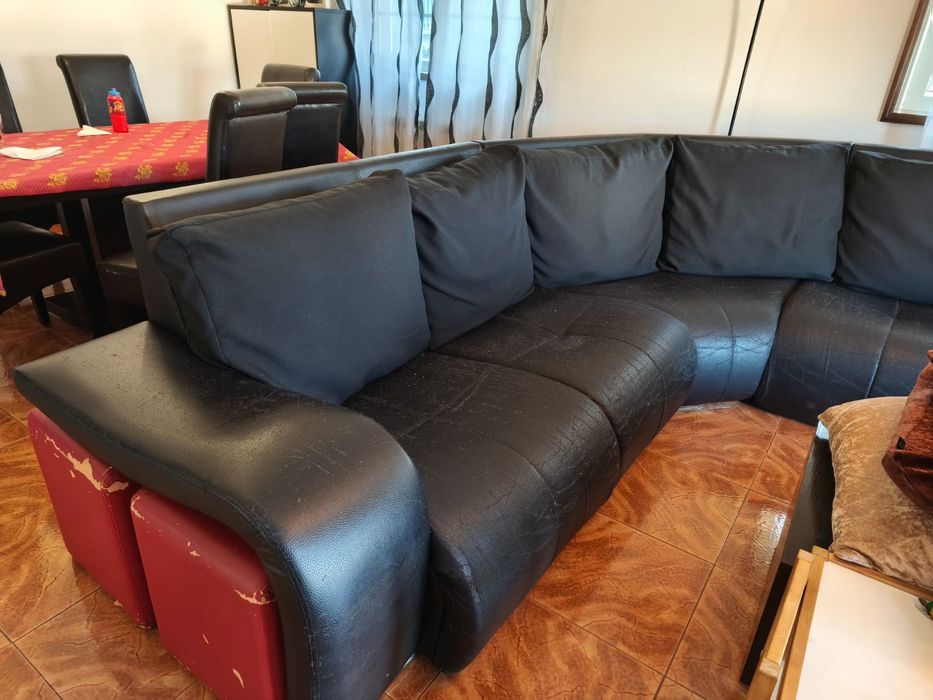 Sofá 7 lugares com chaise long e 4 bancos