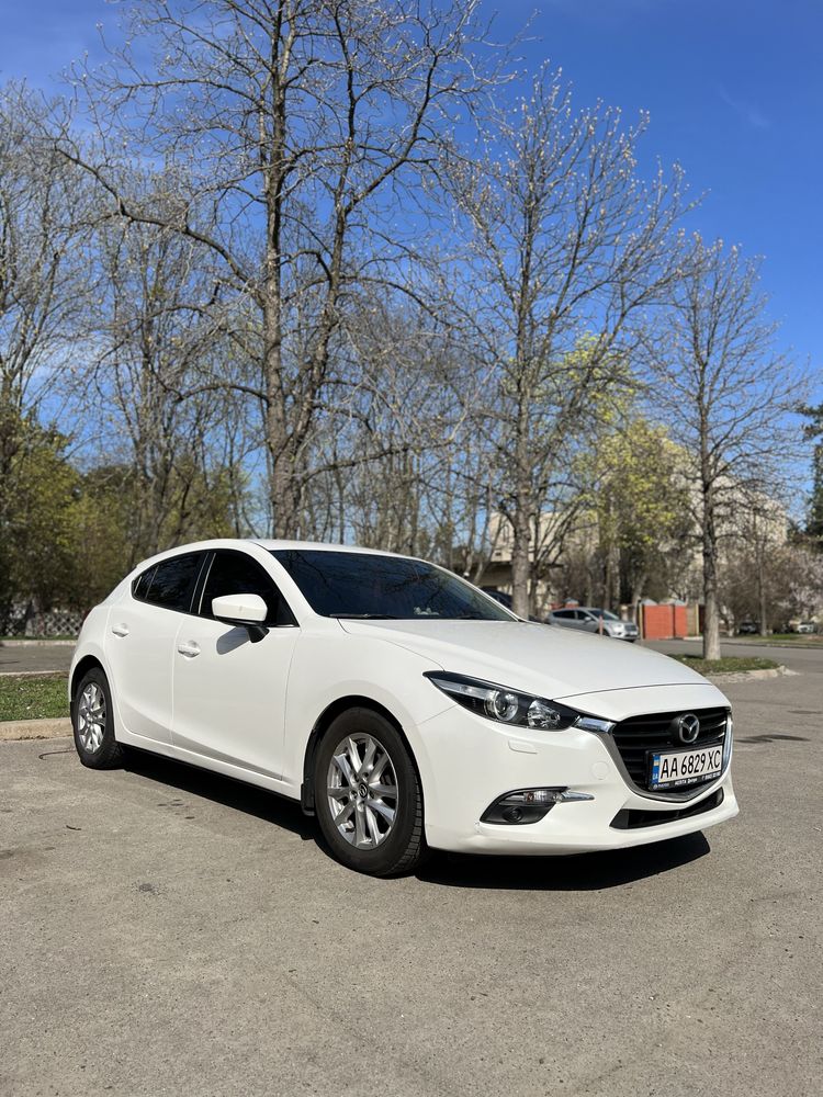 Mazda 3 2017 року