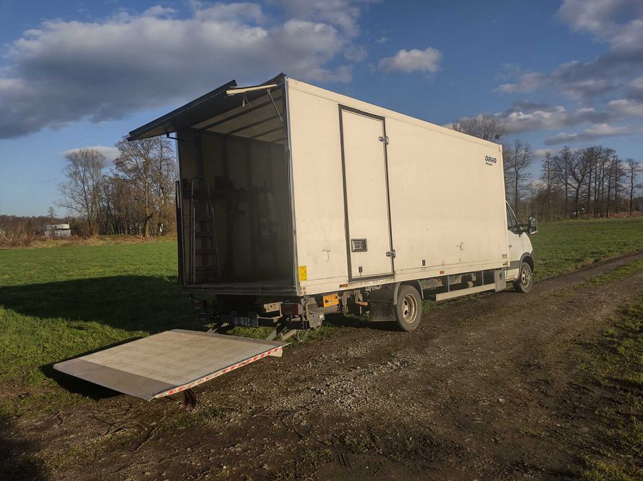 Wywóz Mebli Utylizacja Opróżnianie Sprzątanie Mieszkań Strychów Piwnic