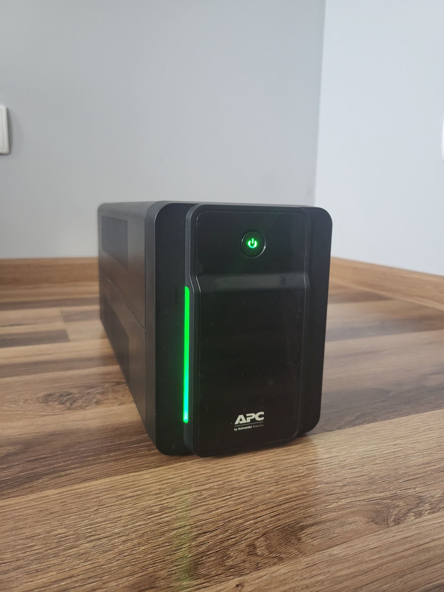 Zasilacz ups APC bx750mi