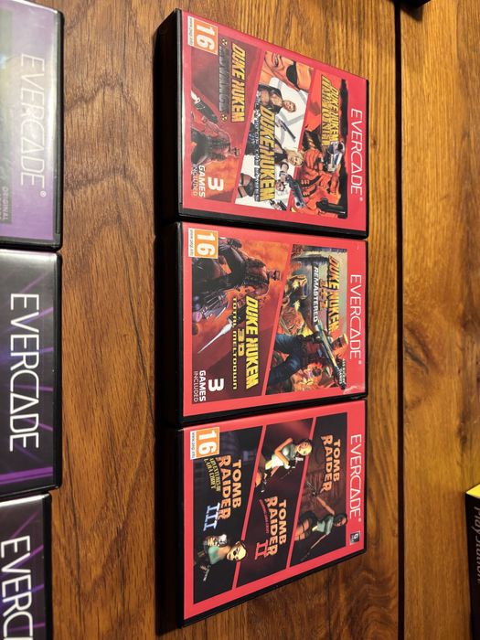 Evercade EXP wersja Capcom. 6 kartridzy. Powiększona bateria 3500 mAh