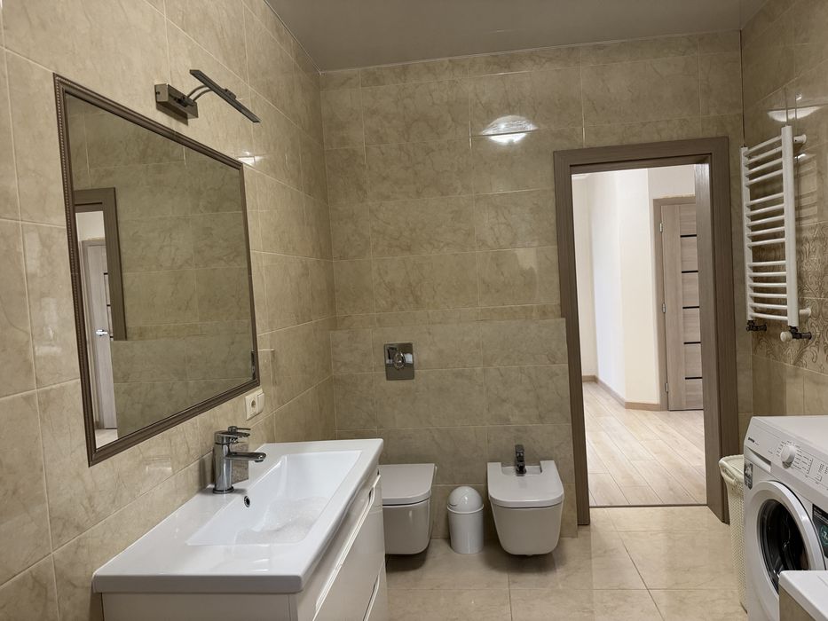 Сучасний будинок / Ковель/вул.Гонти