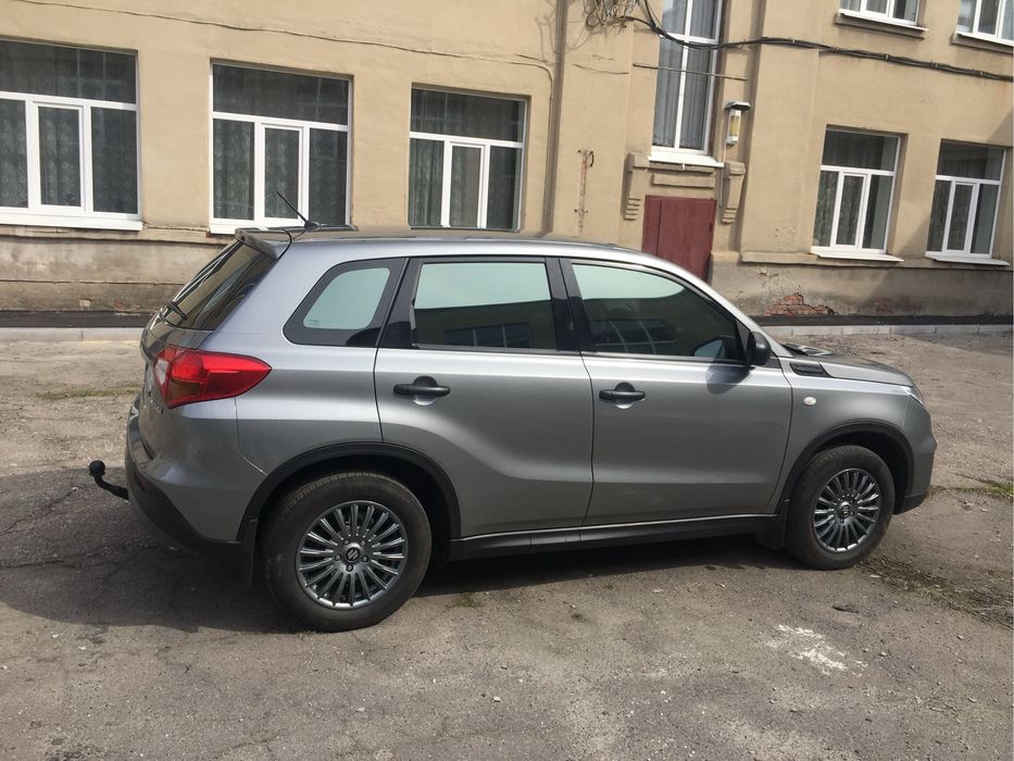 Suzuki Vitara 2017год. объем двигателя 16 газ/бензин
