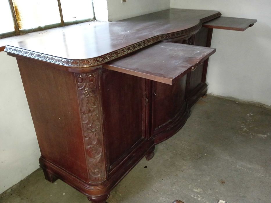 Stary kredens antyk zabytek