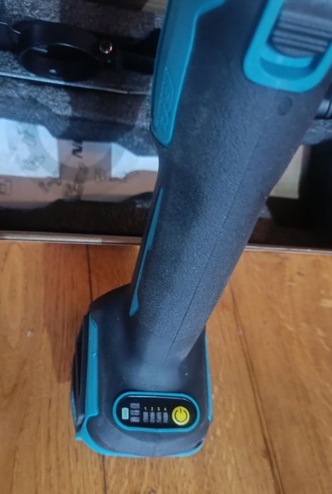 Болгарка акумуляторна 125мм під акумулятор макіта