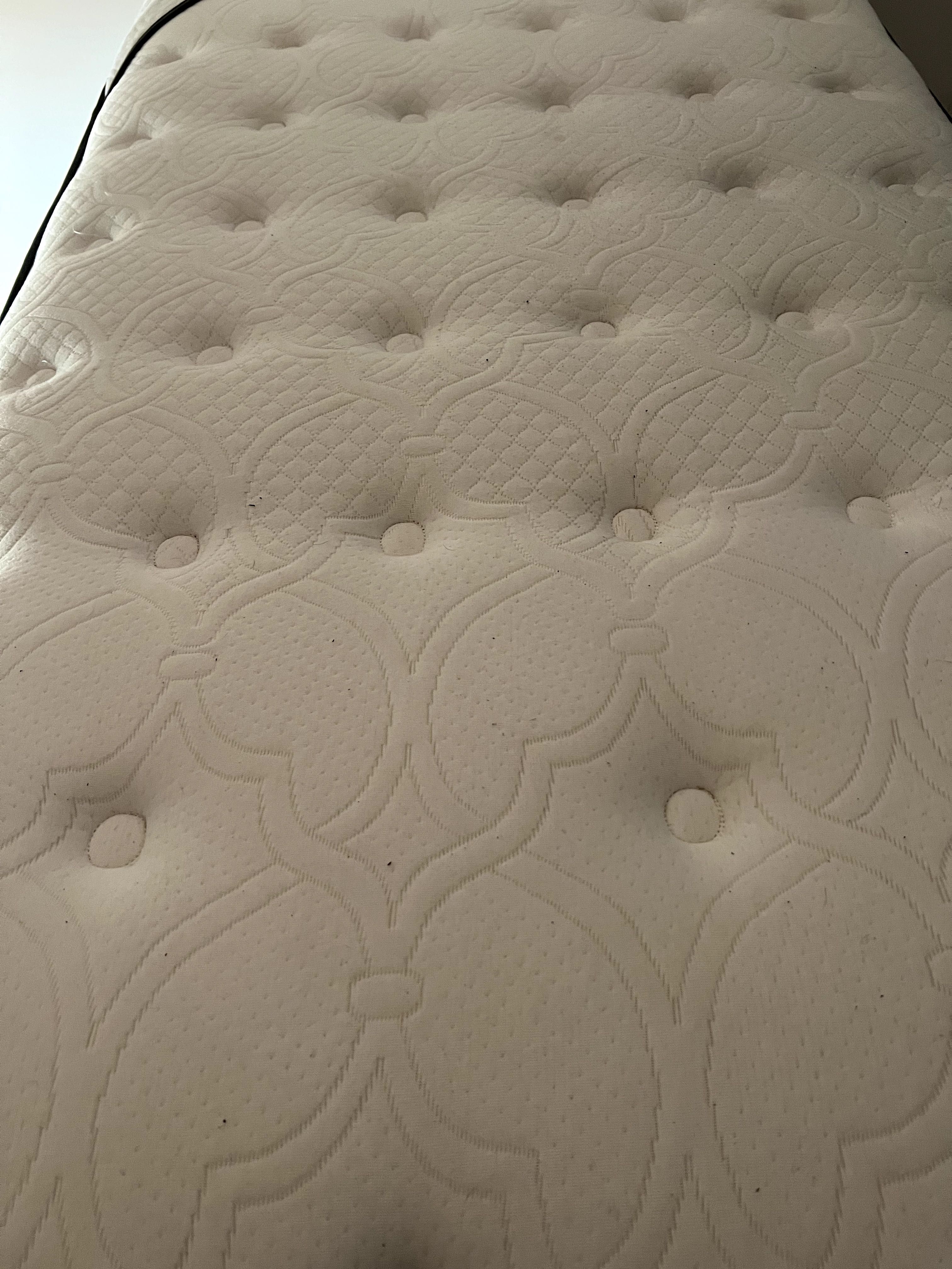 Cama de solteiro box