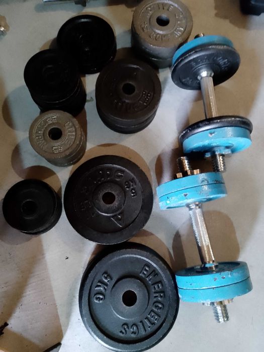 Obciążenie ciężary prawię 80kg plus hantelki