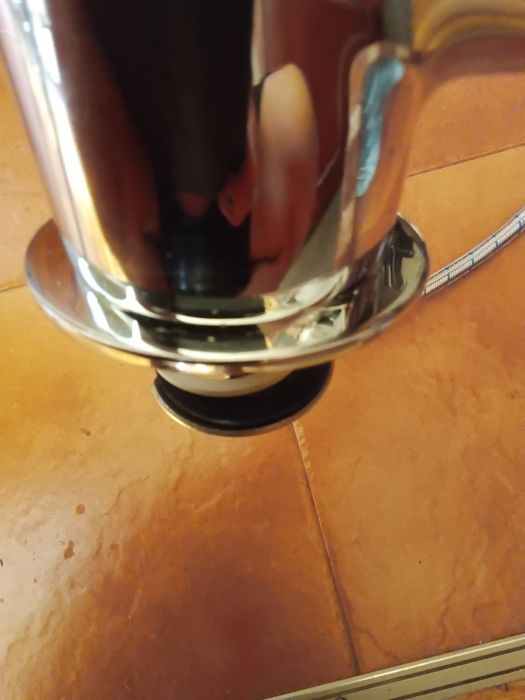 Продам смеситель для кухни.