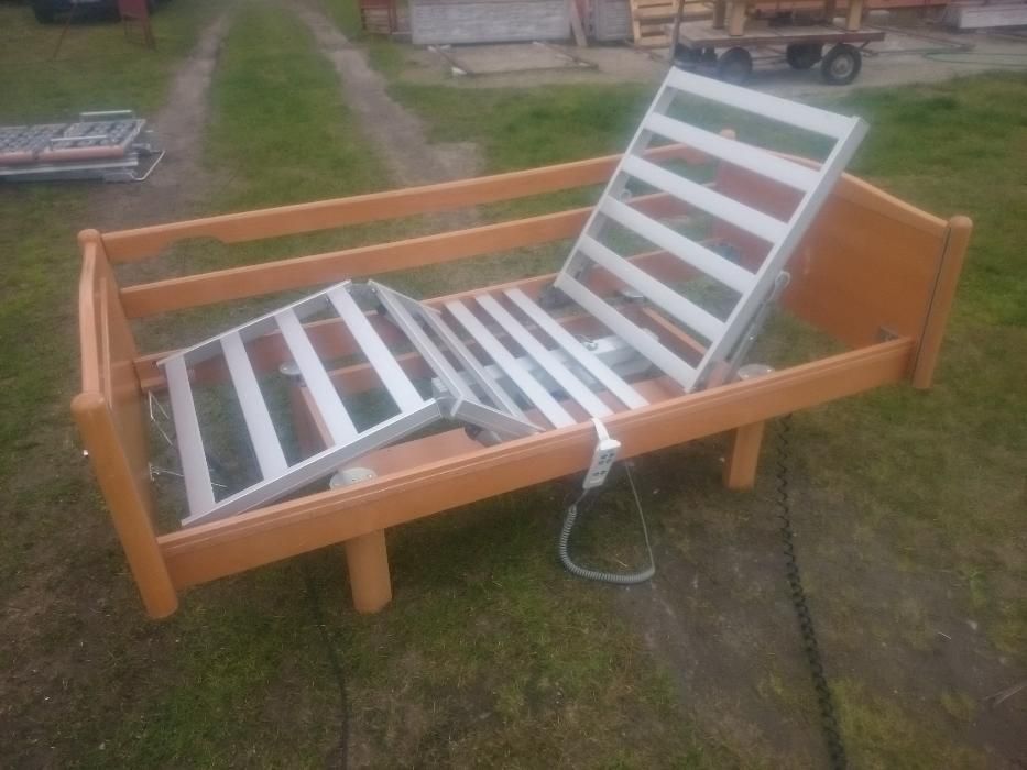 Łóżko rehabilitacyjne - domowe elektryczne na pilota + nowy materac