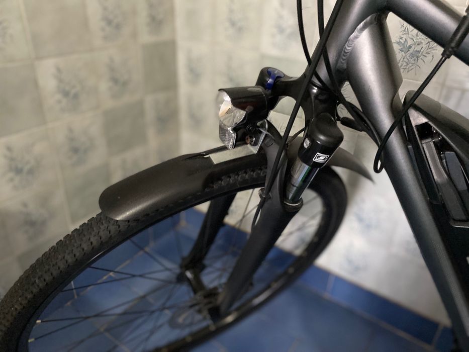 Bicicleta de Trekking Elétrica Quadro Alto Riverside 520 E Cinzento