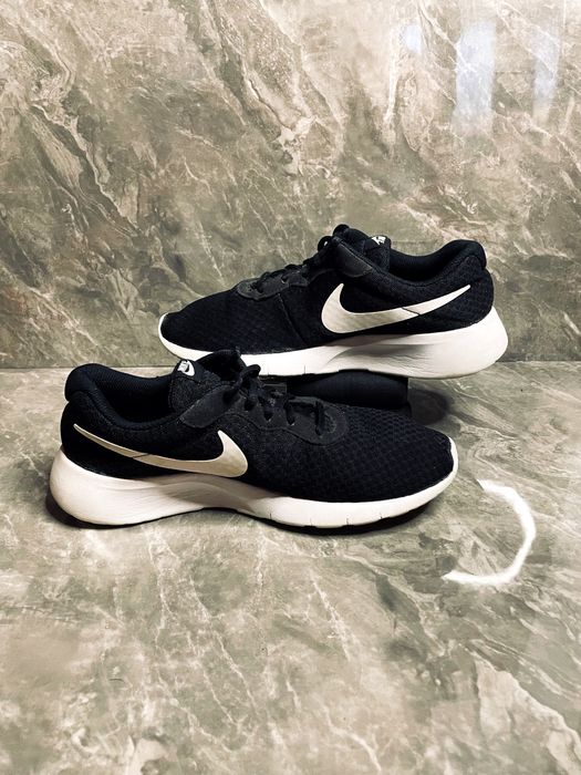 Damskie Czarne Sportowe Buty, Trampki do Biegania «Nike» / Rozmiar: 37