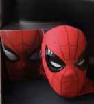 Czerwona maska spiderman