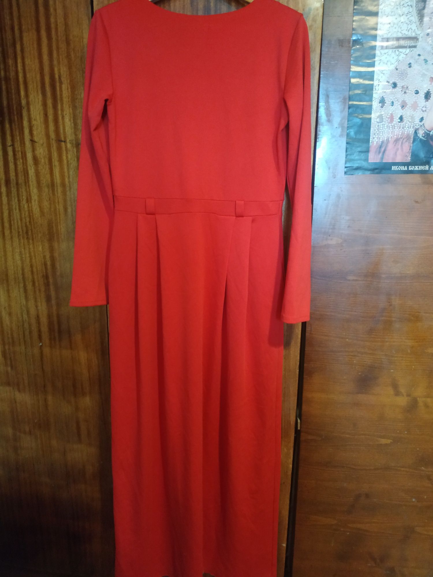 Платье красное длинное в пол