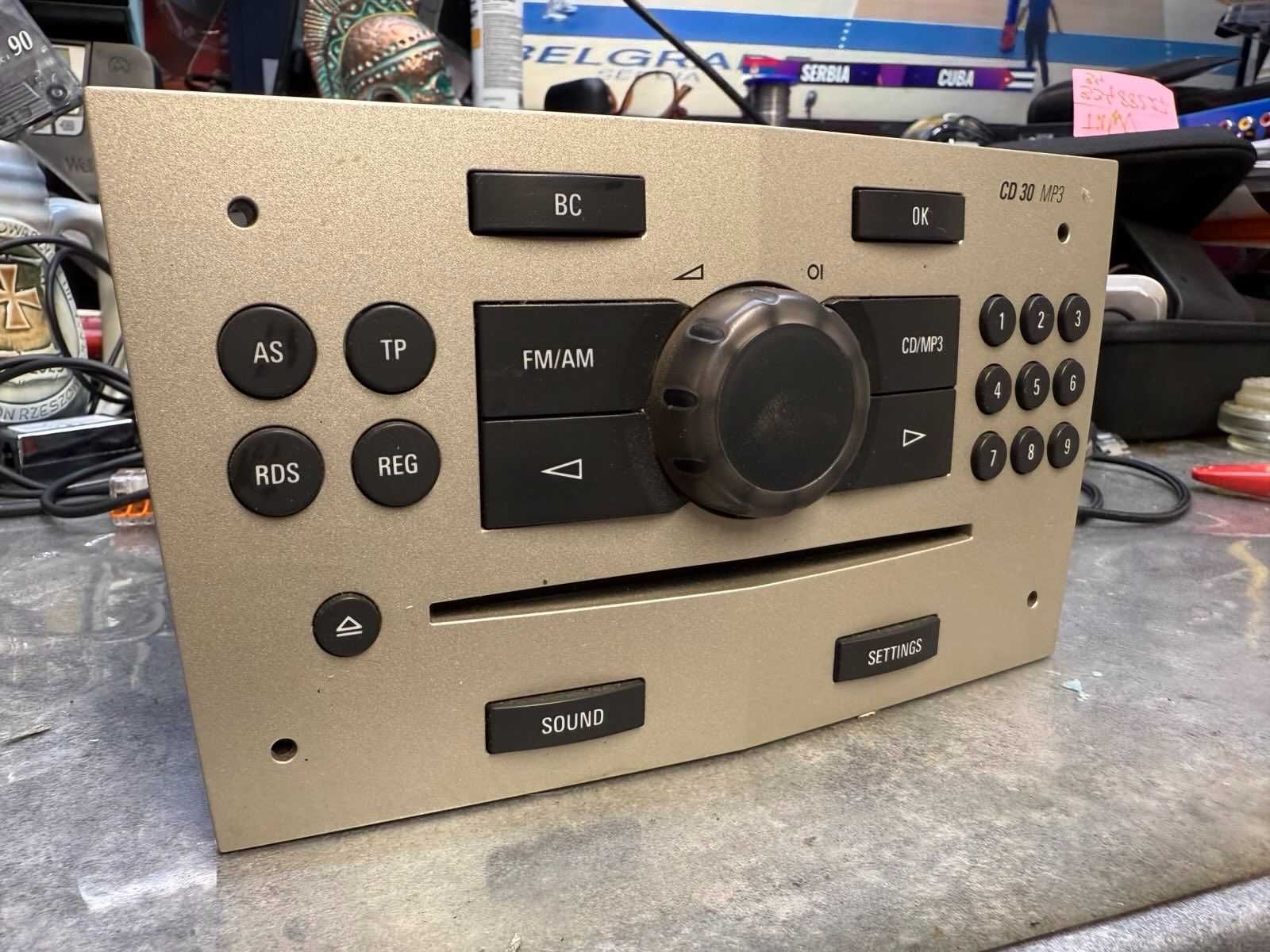 Fabryczne Radio Opel Astra H CD30 MP3 Cd Mp3