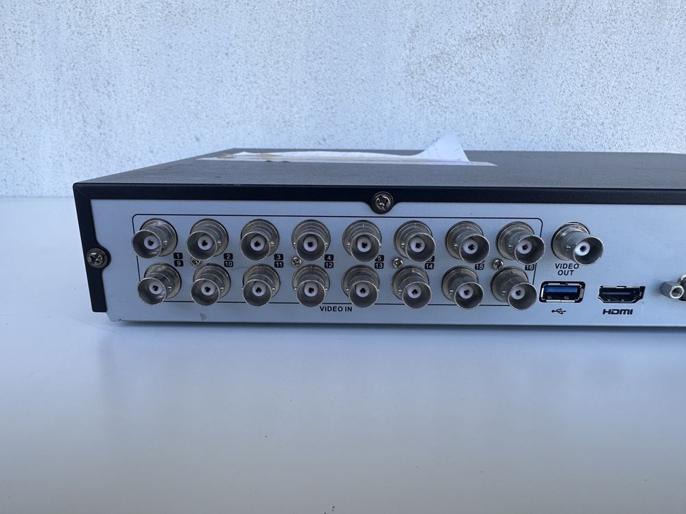 Rejestrator 16 kamer analog Hikvision + 4TB + monitor gratis