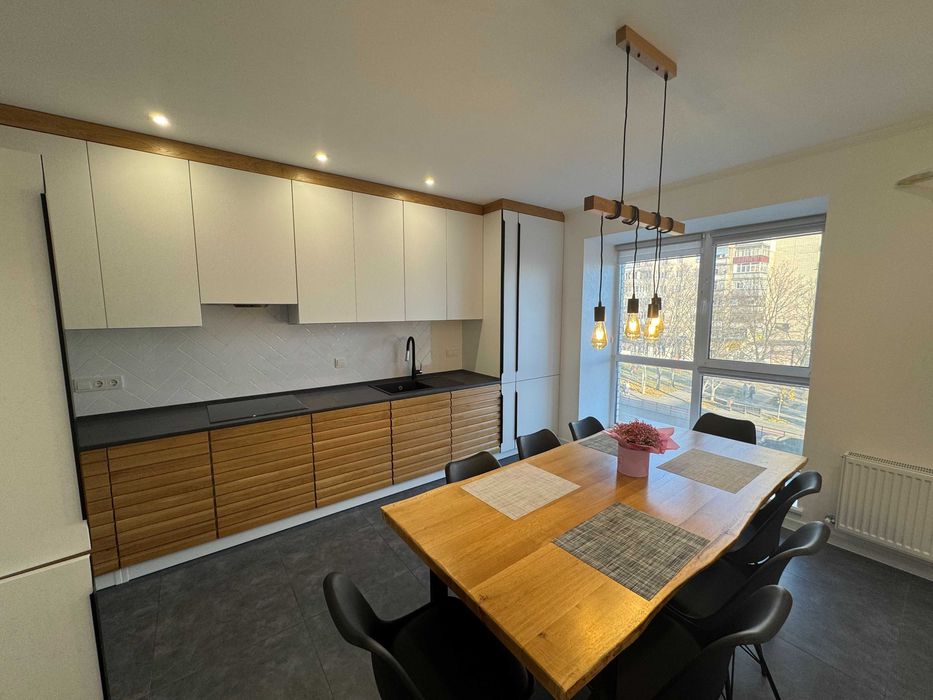 НОВИНКА! ТОП! Продаж 2к квартири з ремонтом в р-ні Виставка ID: 36390