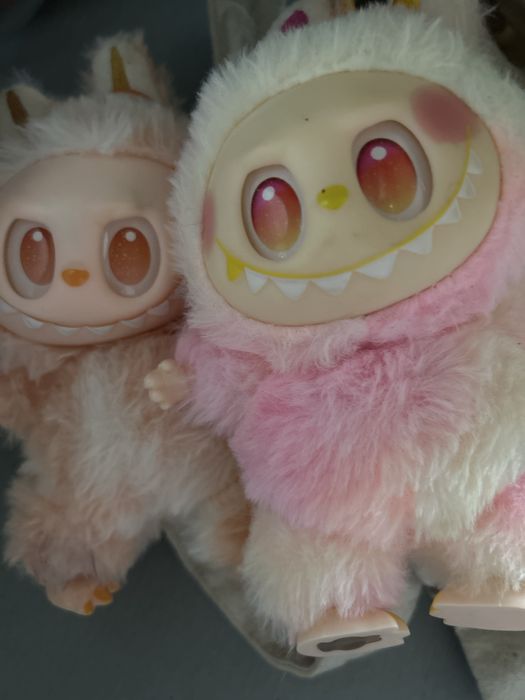 Sprzedam 2 labubu